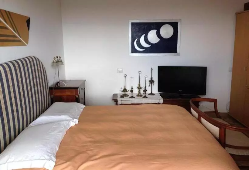 تختخواب و صبحانه A Casa Di Ilaria
