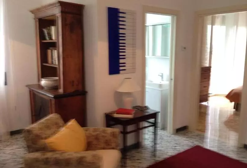 تختخواب و صبحانه A Casa Di Ilaria