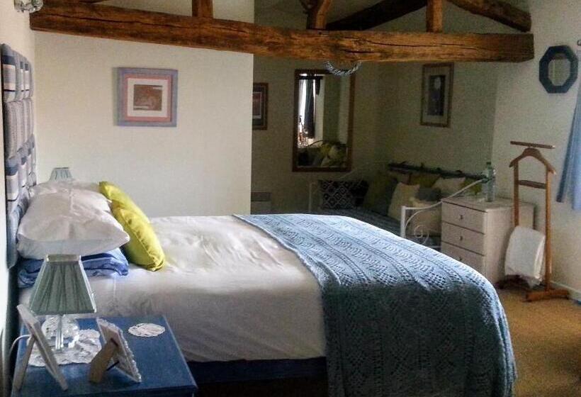 Bed and Breakfast Chambre D Hôtes Oiron, Deux Sevres   Not Near Taize, Burgundy