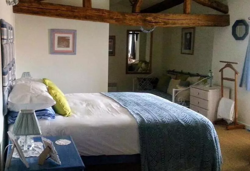 ベッドアンドブレックファースト Chambre D Hôtes Oiron, Deux Sevres   Not Near Taize, Burgundy
