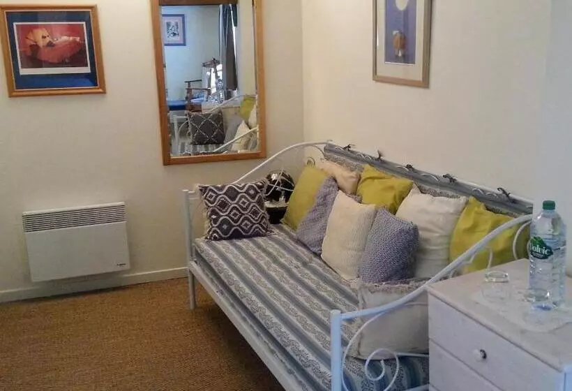ベッドアンドブレックファースト Chambre D Hôtes Oiron, Deux Sevres   Not Near Taize, Burgundy
