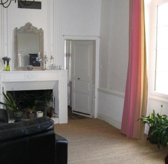 Bed and Breakfast Chambre D Hôtes Oiron, Deux Sevres   Not Near Taize, Burgundy