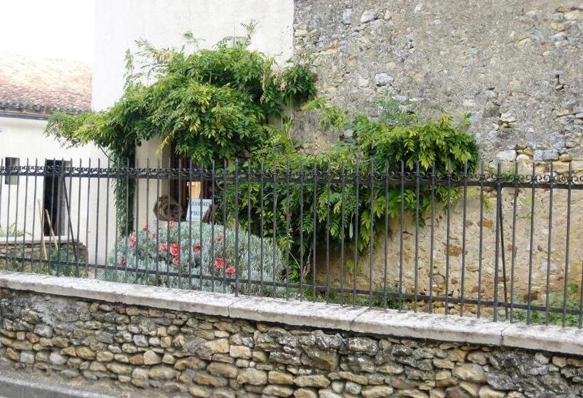 Bed and Breakfast Chambre D Hôtes Oiron, Deux Sevres   Not Near Taize, Burgundy