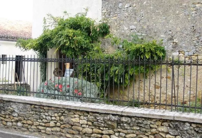 ベッドアンドブレックファースト Chambre D Hôtes Oiron, Deux Sevres   Not Near Taize, Burgundy