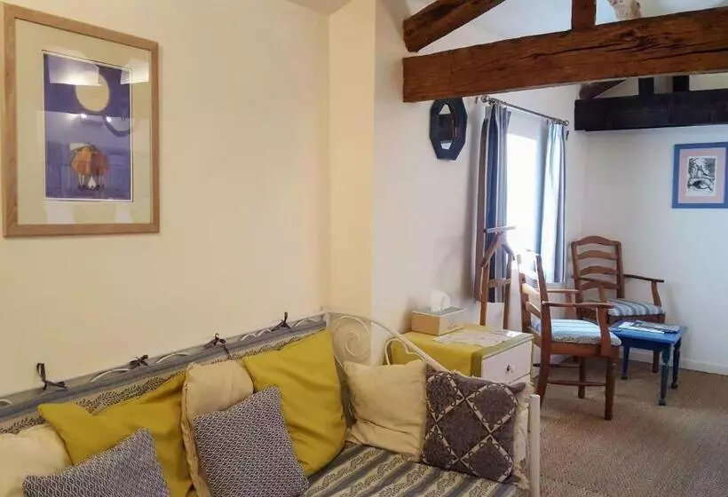 ベッドアンドブレックファースト Chambre D Hôtes Oiron, Deux Sevres   Not Near Taize, Burgundy