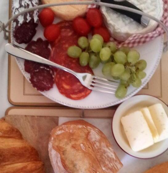 Bed and Breakfast Chambre D Hôtes Oiron, Deux Sevres   Not Near Taize, Burgundy