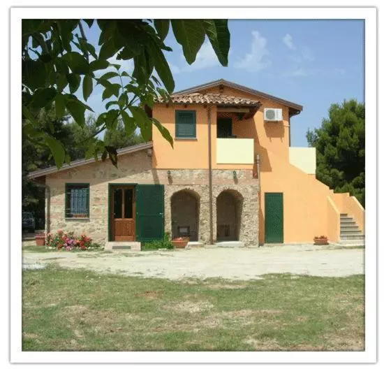 هتل Agriturismo Residenza Nakelia