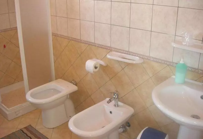 هتل Agriturismo Residenza Nakelia