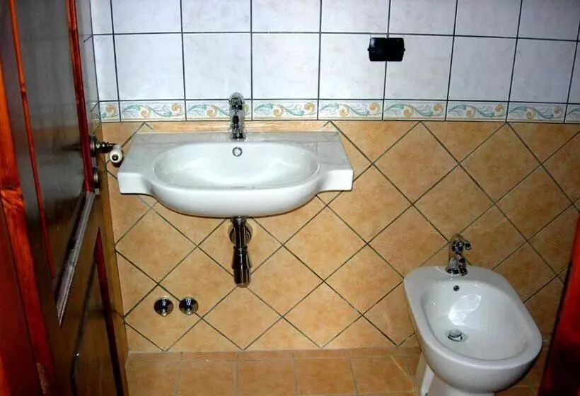 هتل Agriturismo Residenza Nakelia