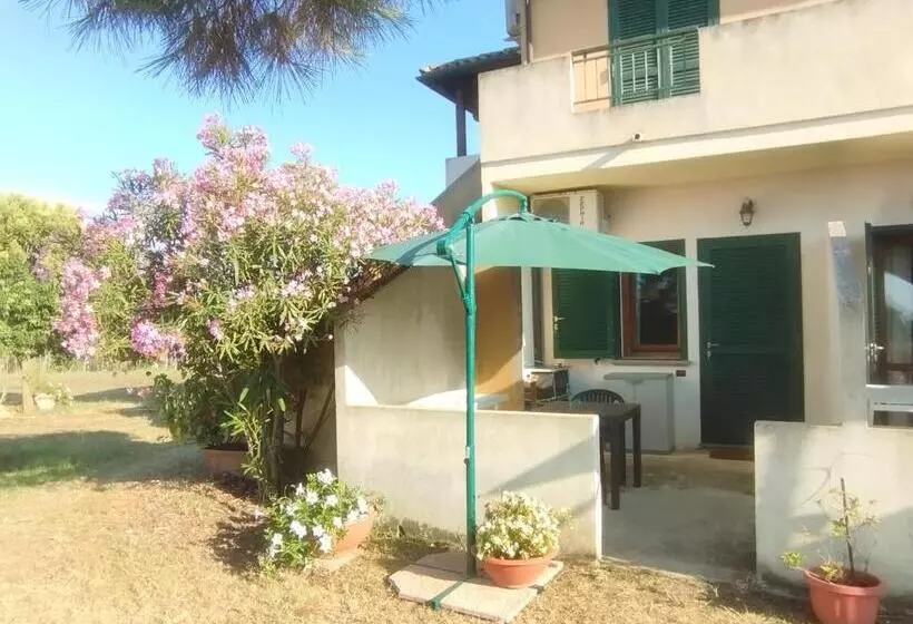 هتل Agriturismo Residenza Nakelia