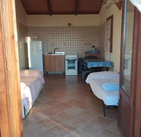 هتل Agriturismo Residenza Nakelia