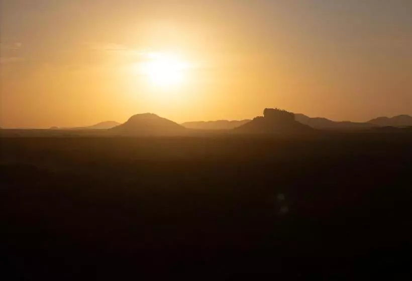 Hotelli Ayugiri Ayurveda Wellness Resort Sigiriya
