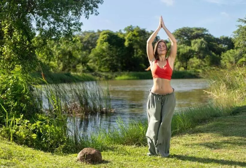 Hotelli Ayugiri Ayurveda Wellness Resort Sigiriya