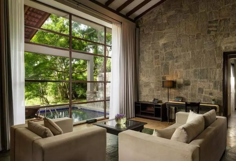 Hotelli Ayugiri Ayurveda Wellness Resort Sigiriya