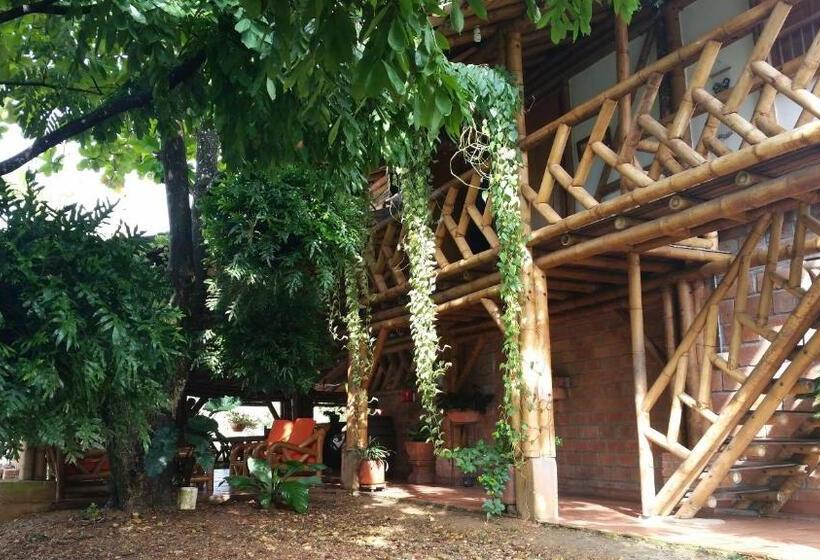 هتل Parador Del Gitano