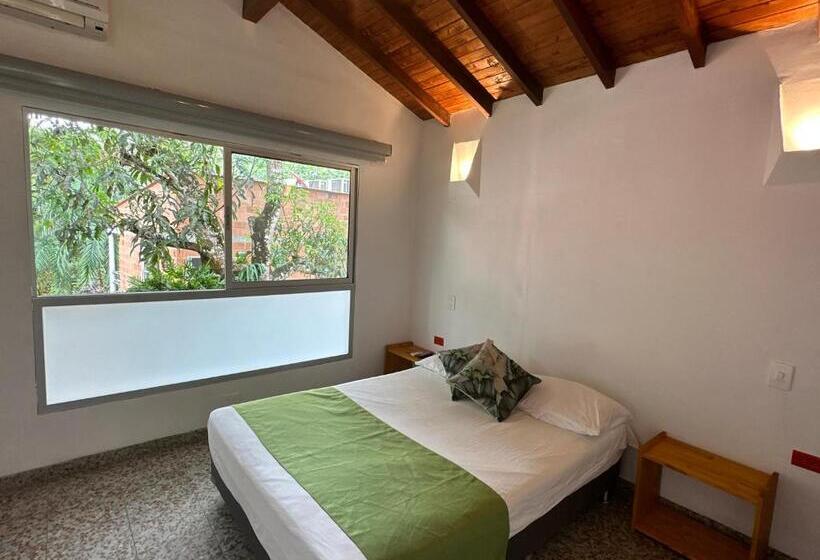 هتل Parador Del Gitano