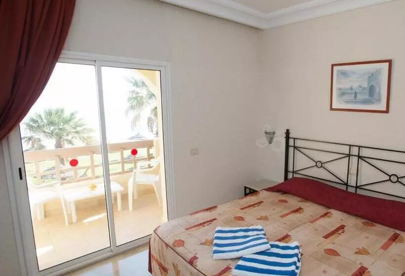 Hotelli Sol Palmeras Beach   Family