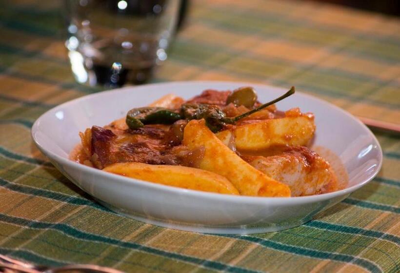 بنسيون Al Giumani