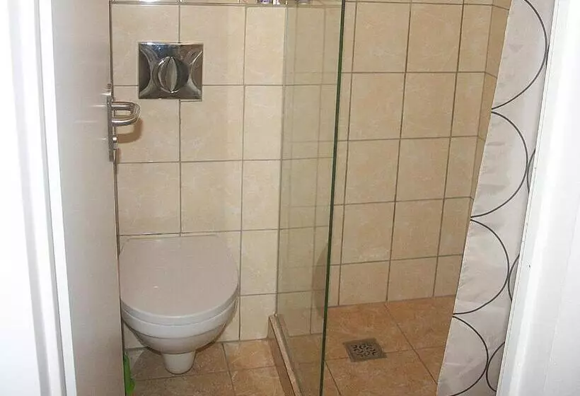 پانسیون Vila Levanda