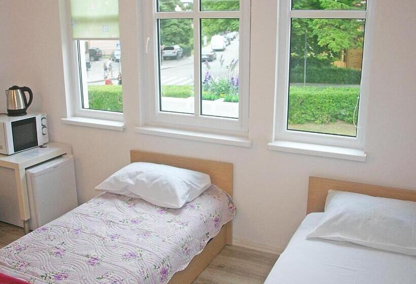 پانسیون Vila Levanda