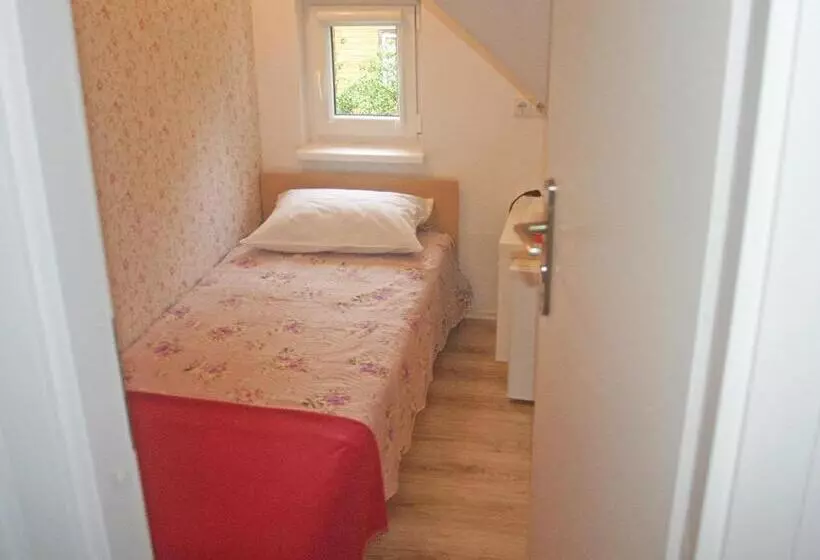 پانسیون Vila Levanda