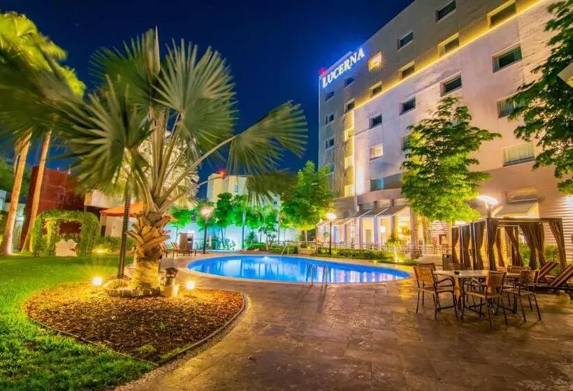 ホテル Lucerna Hermosillo