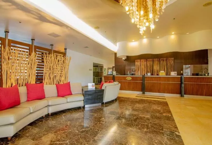 ホテル Lucerna Hermosillo