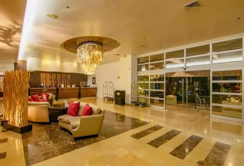 ホテル Lucerna Hermosillo