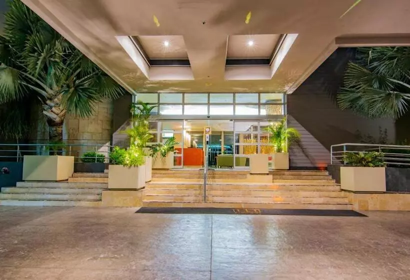 ホテル Lucerna Hermosillo