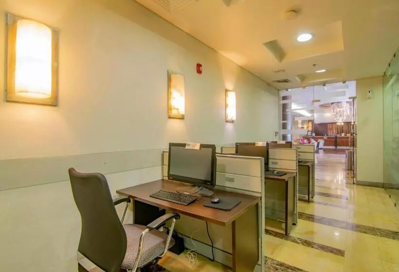 ホテル Lucerna Hermosillo