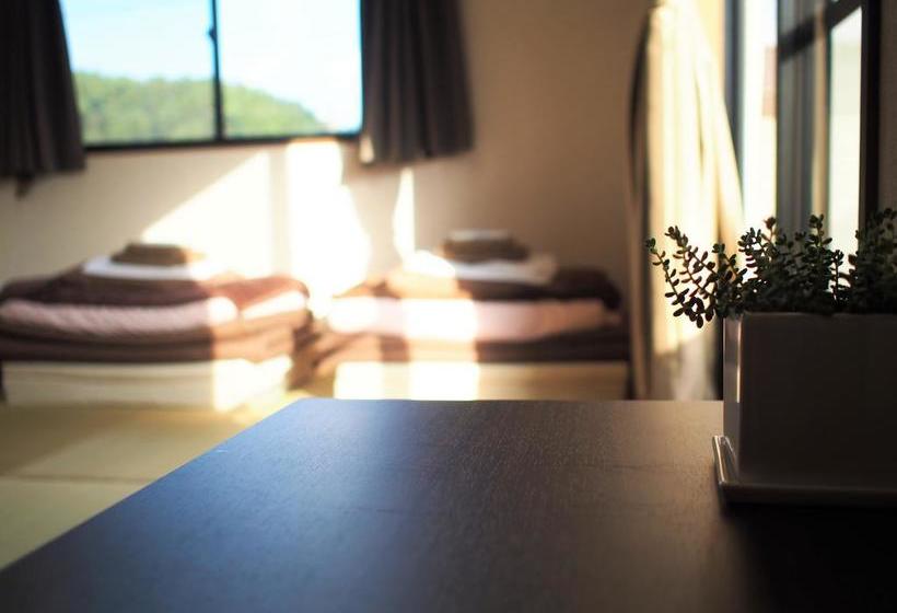 فندق صغير Guesthouse Asobigokoro Fukuokadazaifu