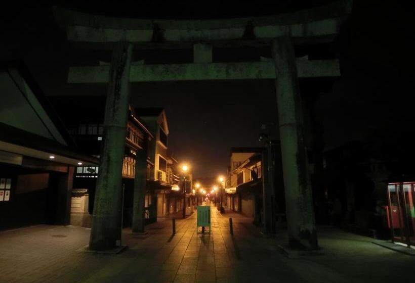 فندق صغير Guesthouse Asobigokoro Fukuokadazaifu