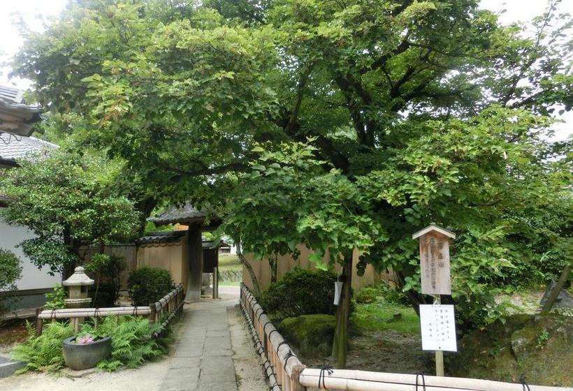 فندق صغير Guesthouse Asobigokoro Fukuokadazaifu