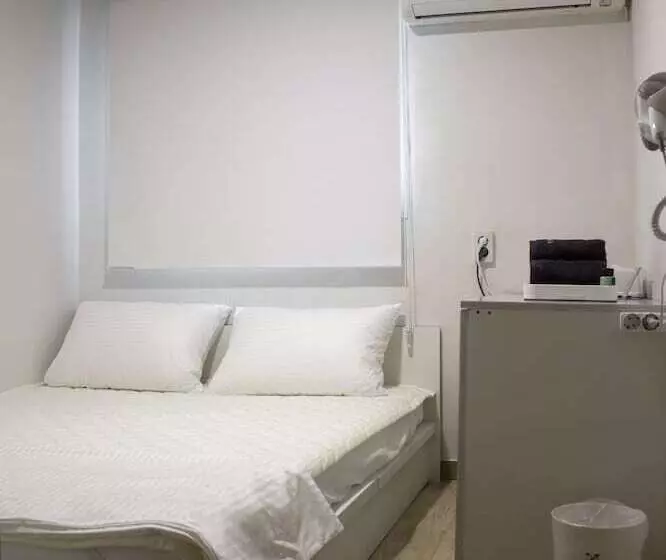 Retkeilymaja Mini Hotel Insa