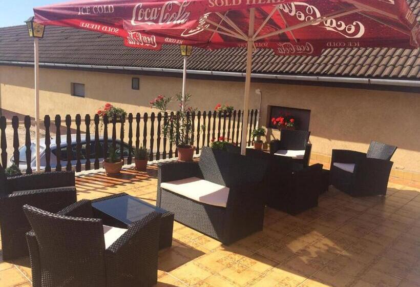 مبيت وإفطار Teke Panzió