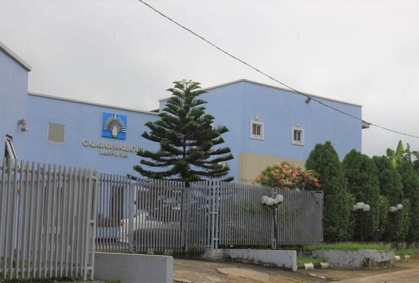 هتل Calabar Harbour Resort Spa