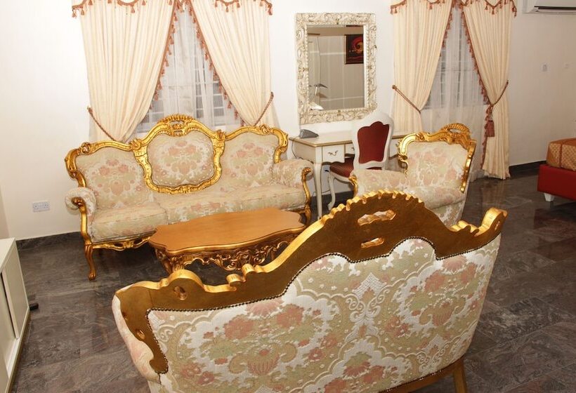 هتل Calabar Harbour Resort Spa