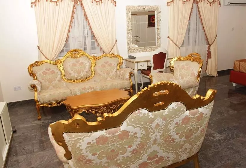 هتل Calabar Harbour Resort Spa