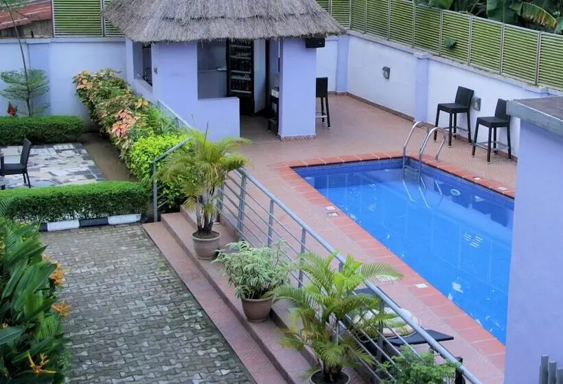 هتل Calabar Harbour Resort Spa