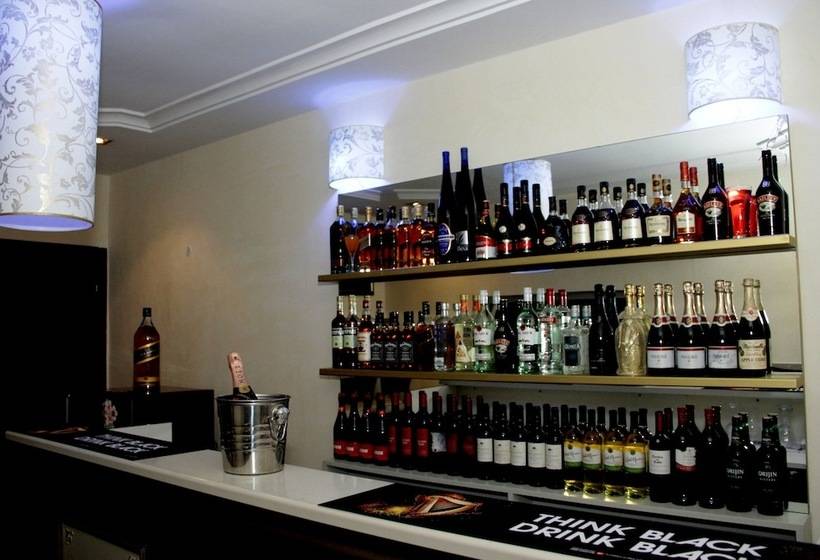 هتل Calabar Harbour Resort Spa