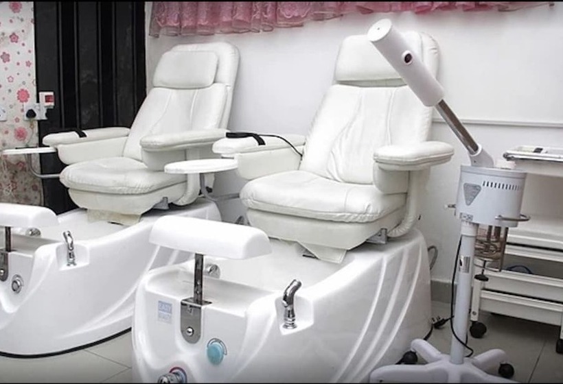 هتل Calabar Harbour Resort Spa