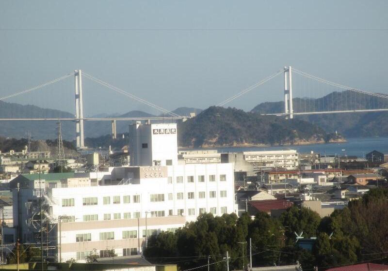 Otel Crown Hills Imabari