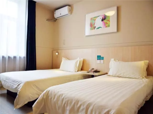 Hotelli Jinjiang Inn Changchun Renmin Avenue Guilin Road