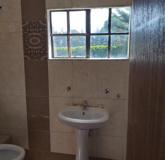 هتل Sahara Gardens Kericho