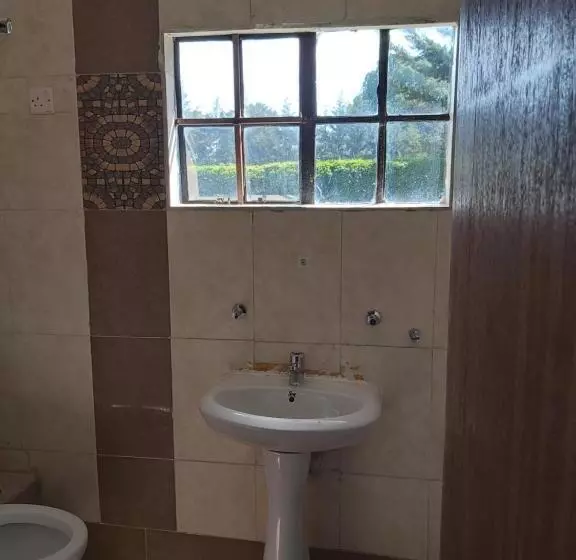 هتل Sahara Gardens Kericho