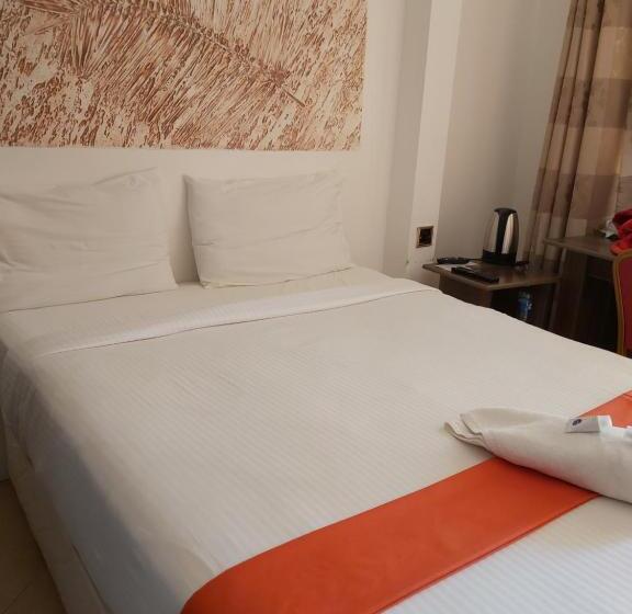 هتل Sahara Gardens Kericho