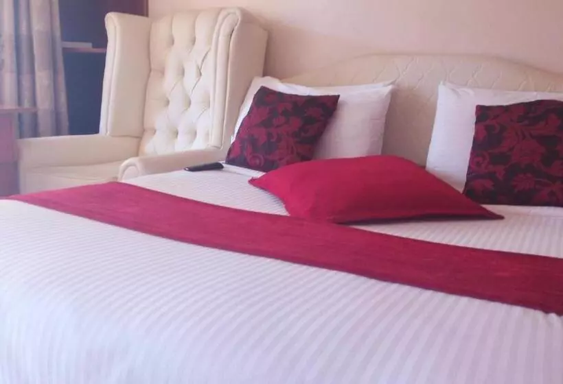 هتل Sahara Gardens Kericho