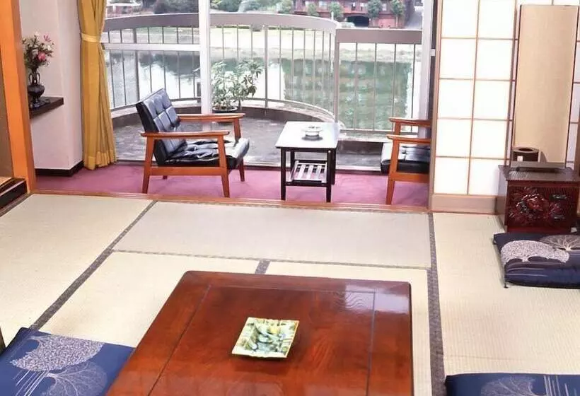 Ryokan Riverside Hotel Shoei