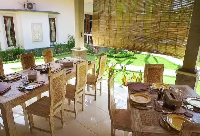 Aamiaismajoitus (B&B) Kelapa Cottage