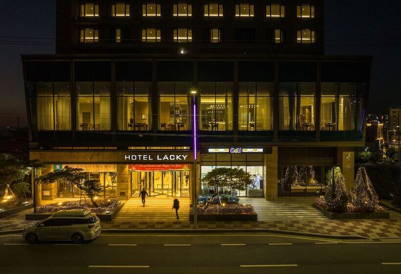 فندق Gwangyang Lacky